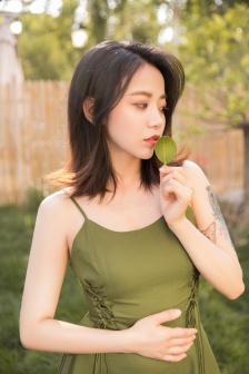 远方的山楂树
